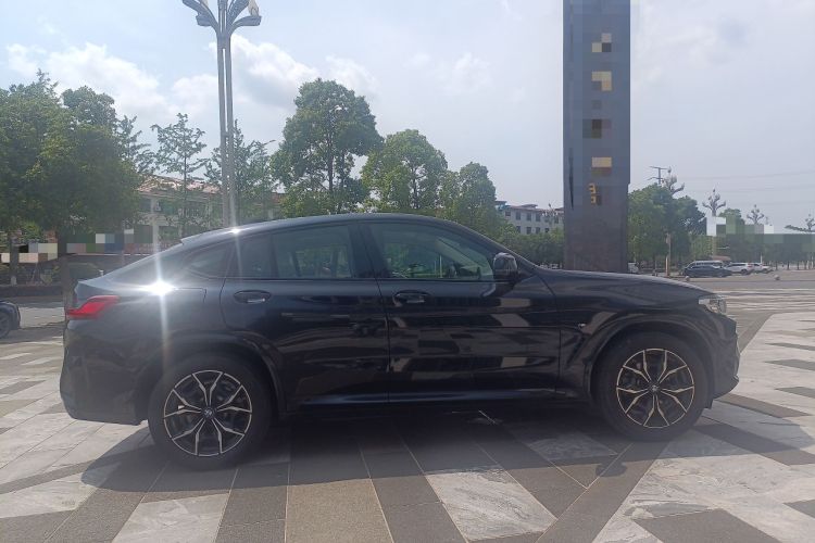 Used BMW X4 2022 xDrive 25i M Sport Package Exterior 2
