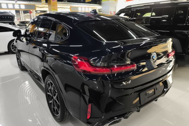Used BMW X4 2022 xDrive 25i M Sport Package Exterior 2