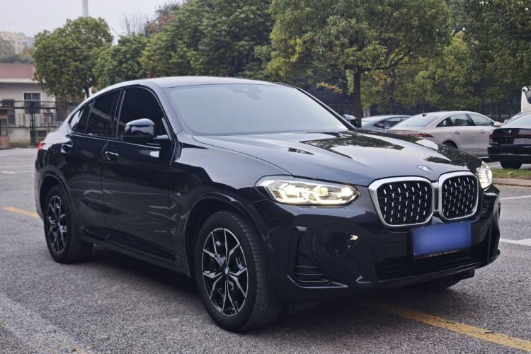 Used BMW X4 2022 xDrive 25i M Sport Package Exterior 2