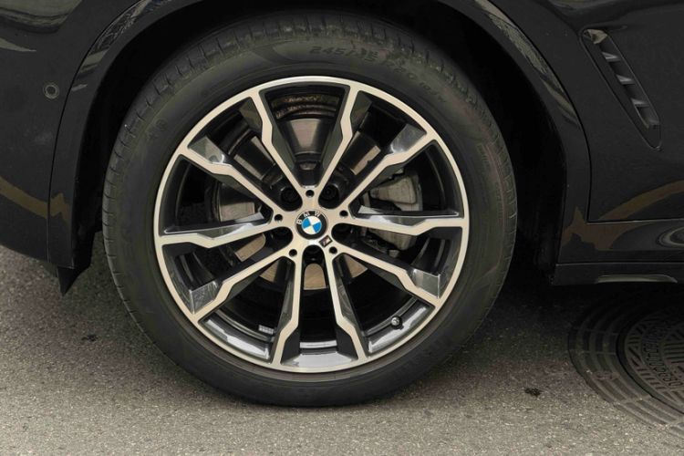 Used BMW X4 2022 xDrive 30i M Sport Package Exterior 2