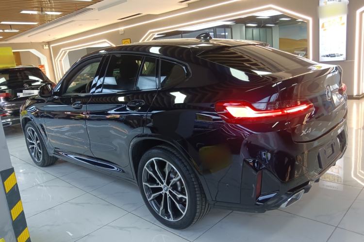 Used BMW X4 2022 xDrive 30i M Sport Package Exterior 3