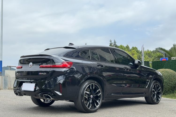 Used BMW X4 2022 M40i Exterior 3