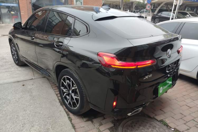 Used BMW X4 2022 xDrive 25i M Sport Package Exterior 3
