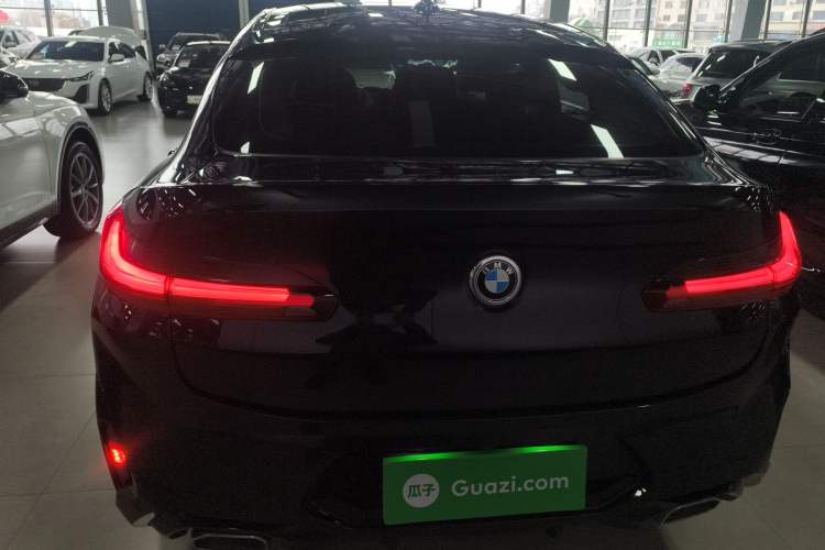 Used BMW X4 2022 xDrive 25i M Sport Package Exterior 4