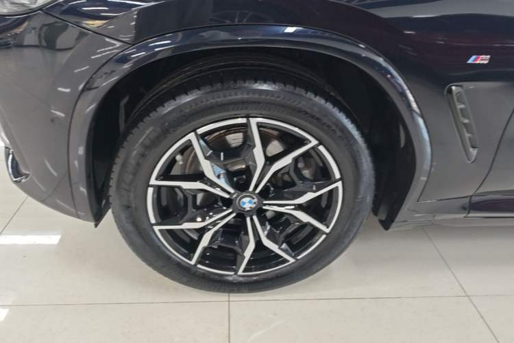 Used BMW X4 2022 xDrive 25i M Sport Package Exterior 4