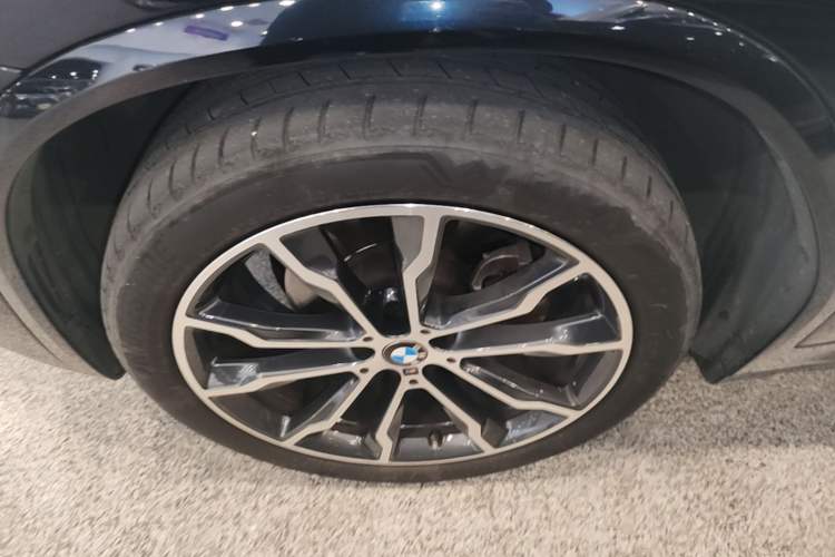 Used BMW X4 2022 xDrive 25i M Sport Package Exterior 4
