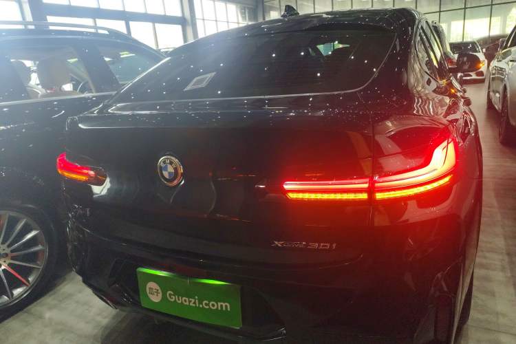 Used BMW X4 2022 xDrive 30i M Sport Package Exterior 4