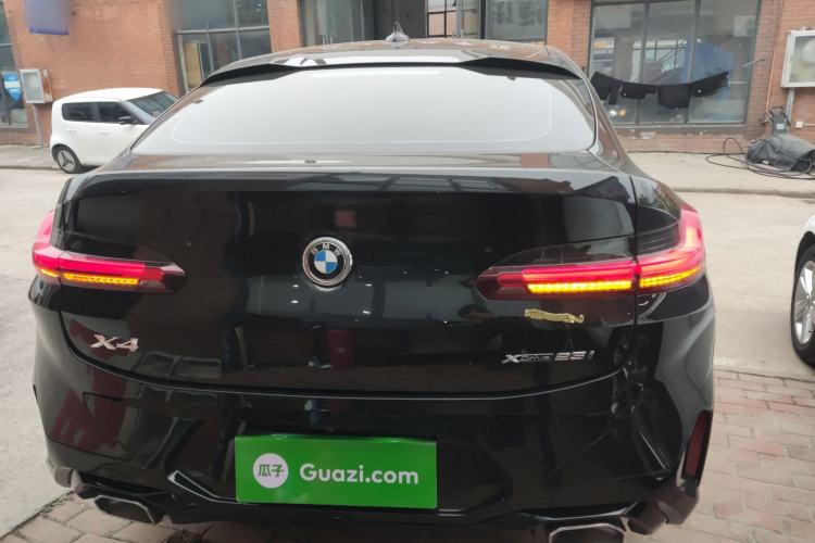 Used BMW X4 2022 xDrive 25i M Sport Package Exterior 4