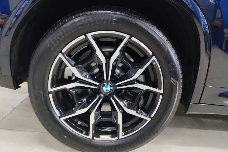 Used BMW X4 2022 xDrive 25i M Sport Package Exterior 5