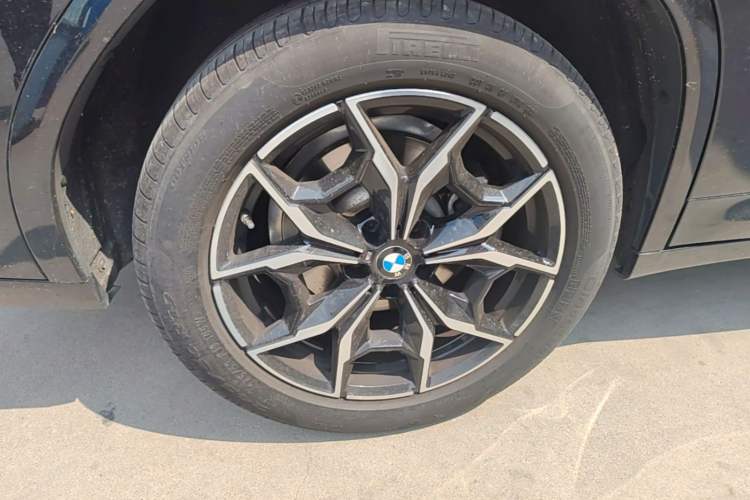 Used BMW X4 2022 xDrive 25i M Sport Package Exterior 5