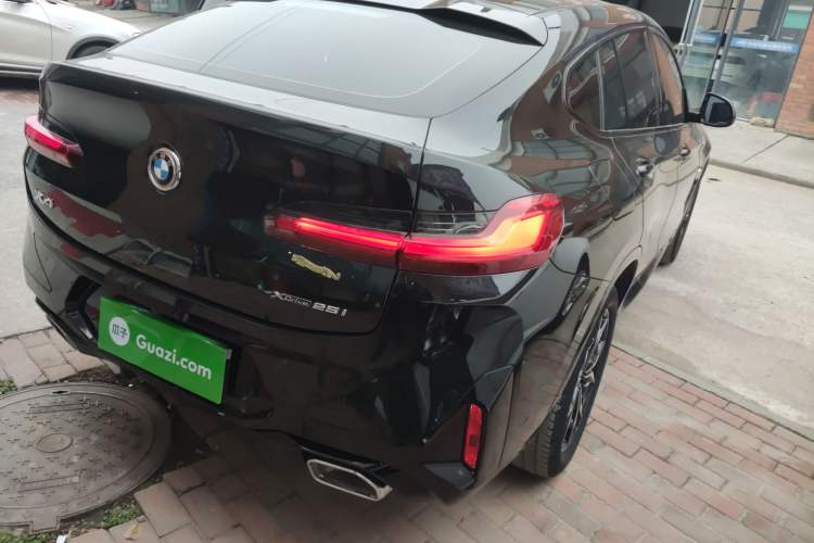 Used BMW X4 2022 xDrive 25i M Sport Package Exterior 5