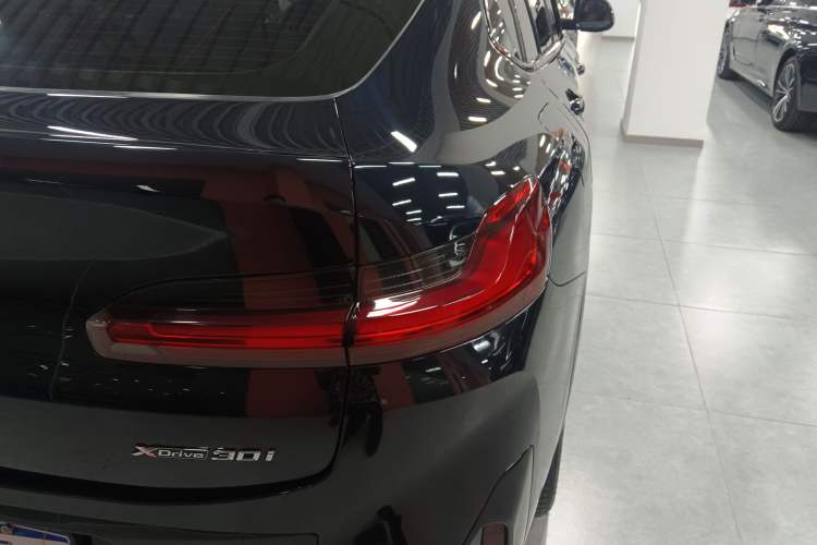 Used BMW X4 2022 xDrive 30i M Sport Package Exterior 6