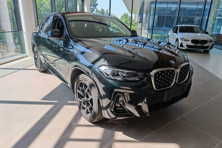Used BMW X4 2022 xDrive 25i M Sport Package Exterior 7