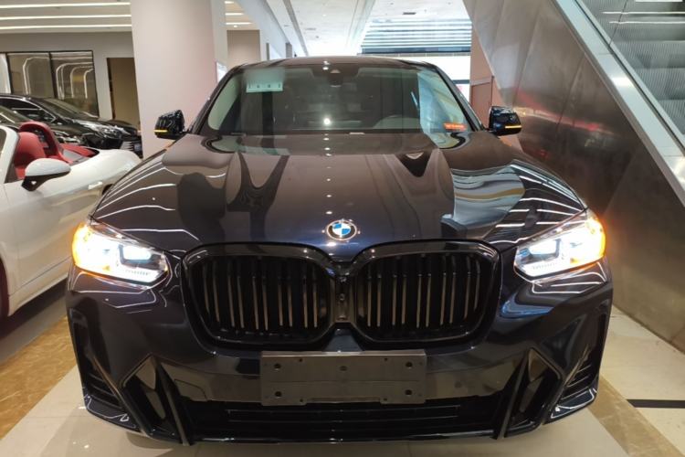 Used BMW X4 2022 xDrive 25i M Sport Package Front