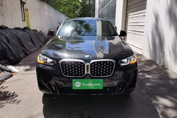 Used BMW X4 2022 xDrive 25i M Sport Package Front