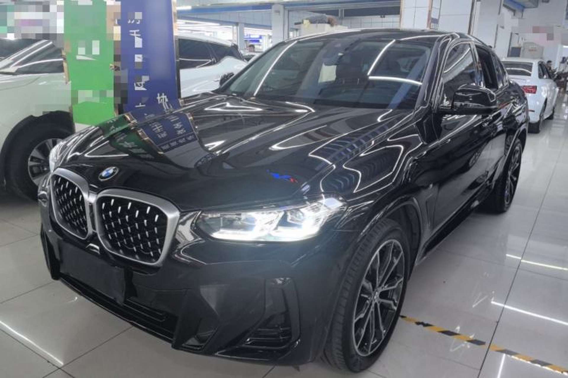 Used BMW X4 2022 xDrive 30i M Sport Package Front Left 45 Deg