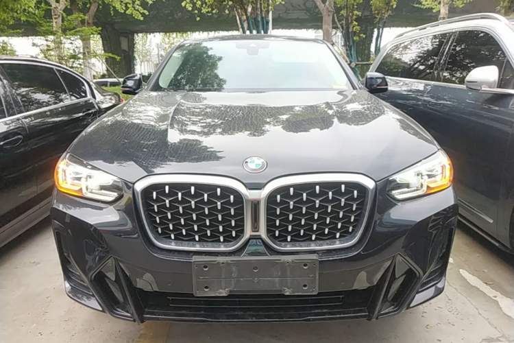 Used BMW X4 2022 xDrive 25i M Sport Package Front