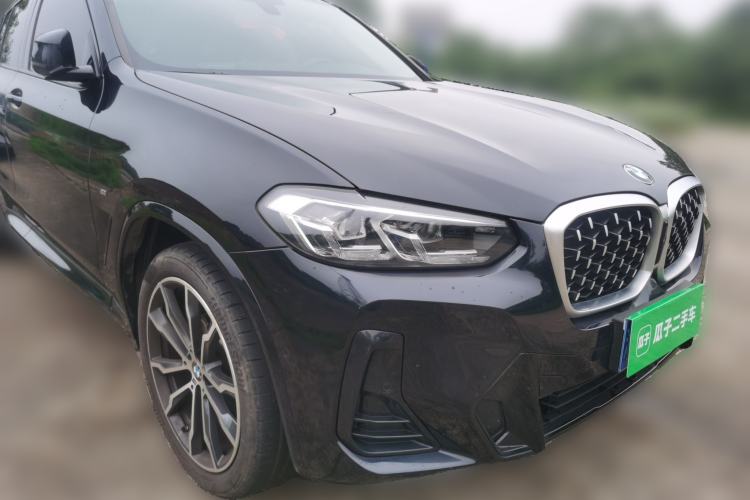Used BMW X4 2022 xDrive 30i M Sport Package Front Right 45 Deg