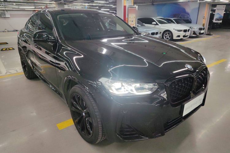Used BMW X4 2022 xDrive 30i M Sport Package Front Right 45 Deg