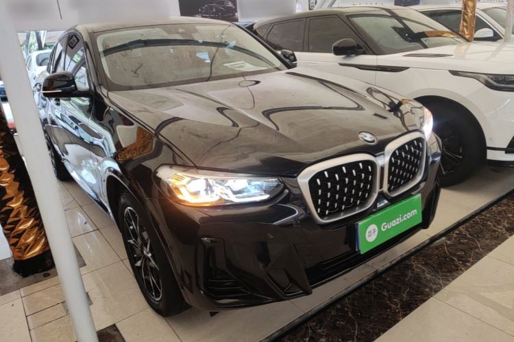 Used BMW X4 2022 xDrive 25i M Sport Package Front Right 45 Deg