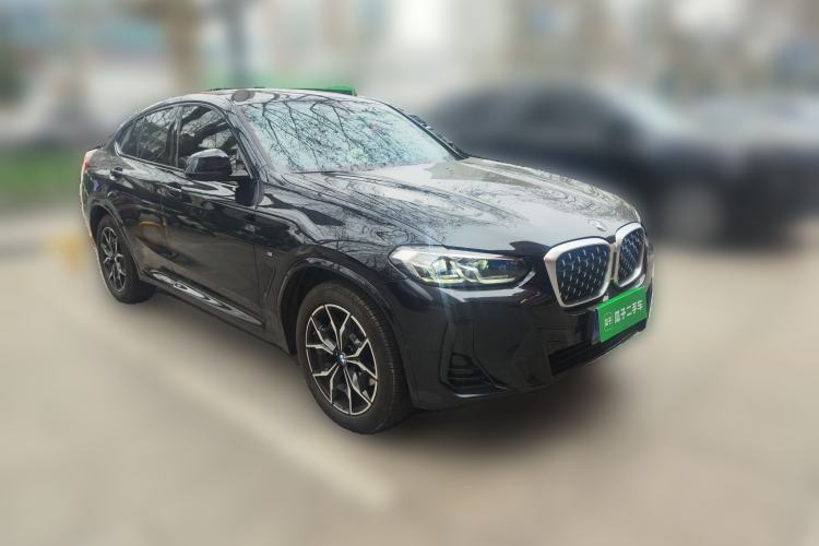 Used BMW X4 2022 xDrive 25i M Sport Package Front Right 45 Deg