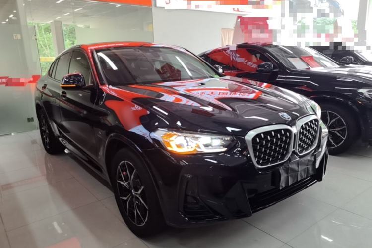 Used BMW X4 2022 xDrive 25i M Sport Package Front Right 45 Deg