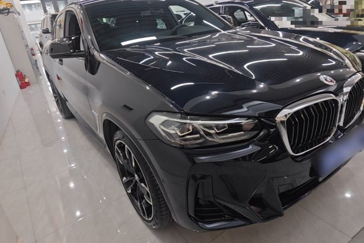 Used BMW X4 2022 M40i Front Right 45 Deg