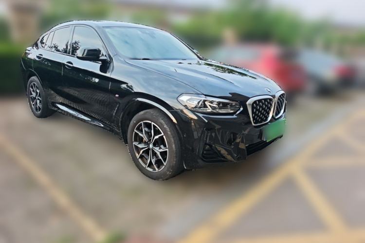 Used BMW X4 2022 xDrive 25i M Sport Package Front Right 45 Deg