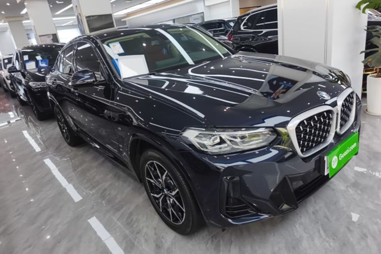 Used BMW X4 2022 xDrive 25i M Sport Package Front Right 45 Deg