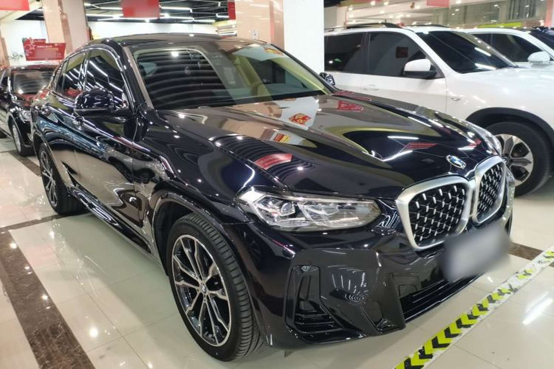 Used BMW X4 2022 xDrive 30i M Sport Package Front Right 45 Deg