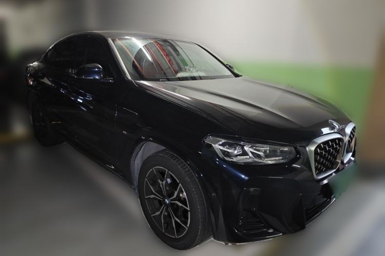 Used BMW X4 2022 xDrive 25i M Sport Package Front Right 45 Deg