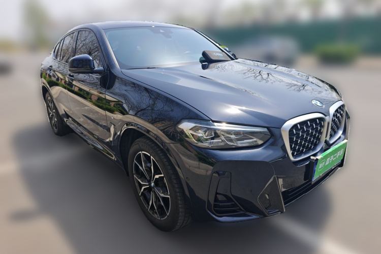 Used BMW X4 2022 xDrive 25i M Sport Package Front Right 45 Deg