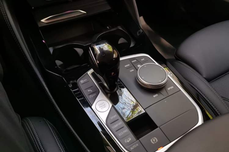 Used BMW X4 2022 xDrive 25i M Sport Package Gear Lever