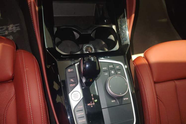 Used BMW X4 2022 xDrive 25i M Sport Package Gear Lever