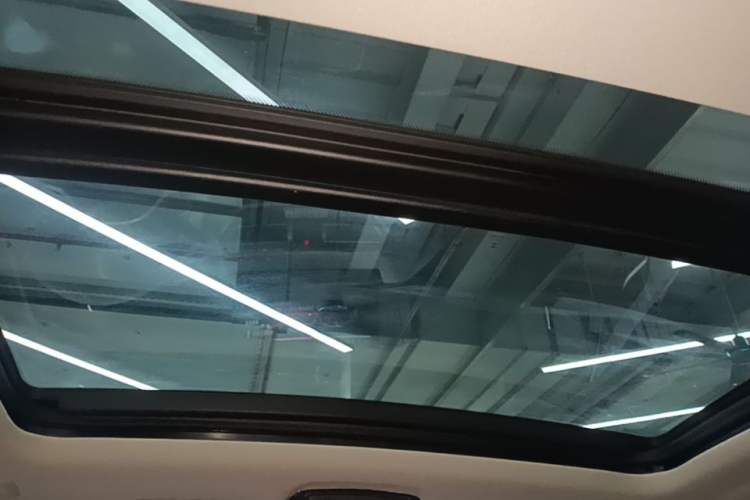 Used BMW X4 2022 xDrive 25i M Sport Package Headliner
