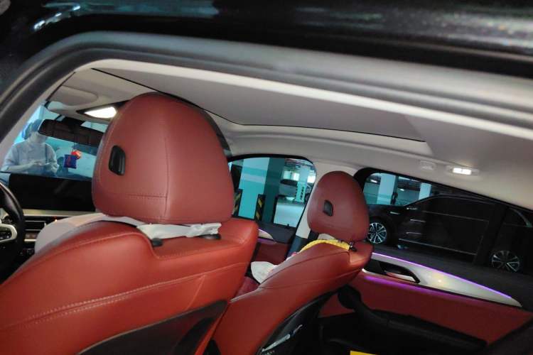 Used BMW X4 2022 xDrive 25i M Sport Package Headliner