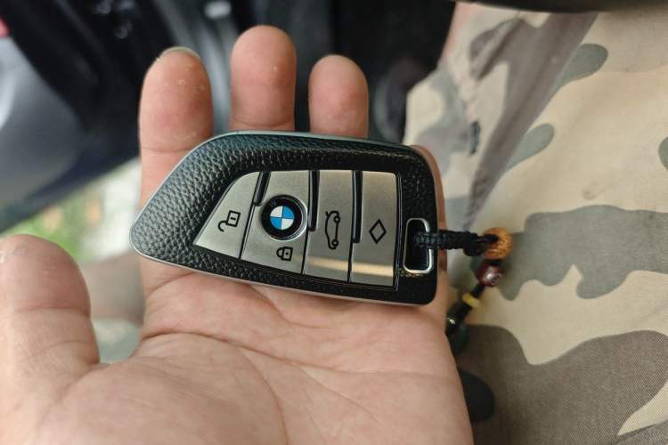 Used BMW X4 2022 xDrive 25i M Sport Package Interior 1