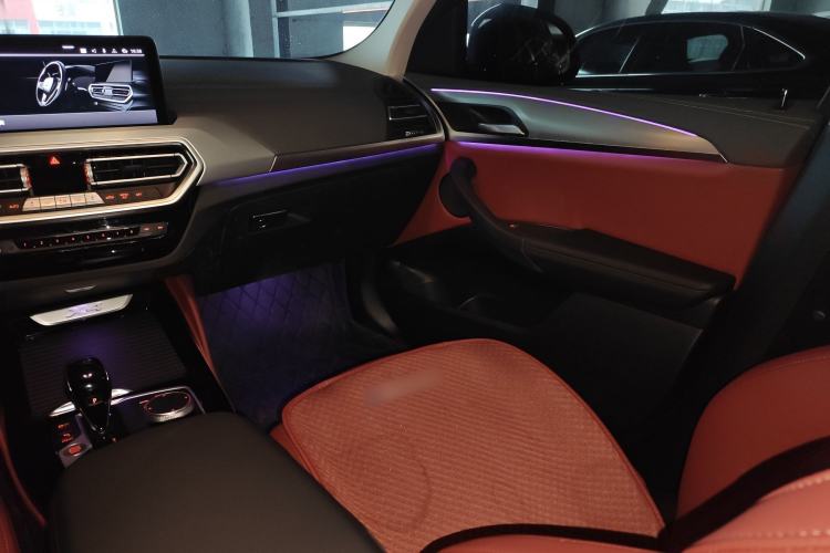 Used BMW X4 2022 xDrive 25i M Sport Package Interior 1
