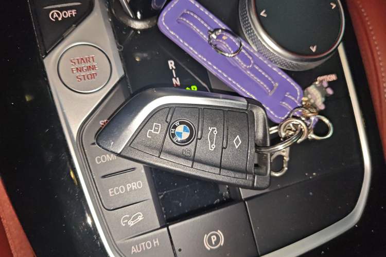 Used BMW X4 2022 xDrive 25i M Sport Package Interior 1