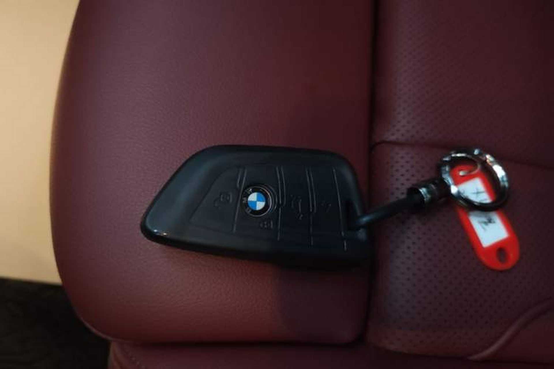 Used BMW X4 2022 xDrive 25i M Sport Package Interior 1
