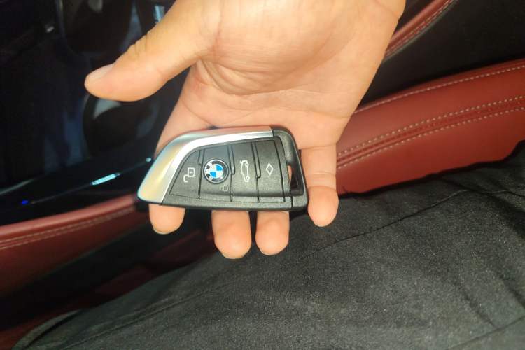 Used BMW X4 2022 xDrive 30i M Sport Package Interior 1
