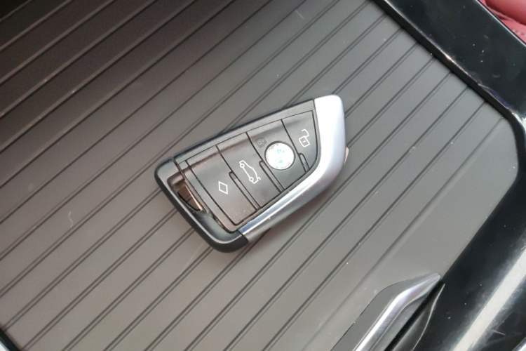 Used BMW X4 2022 xDrive 25i M Sport Package Interior 1