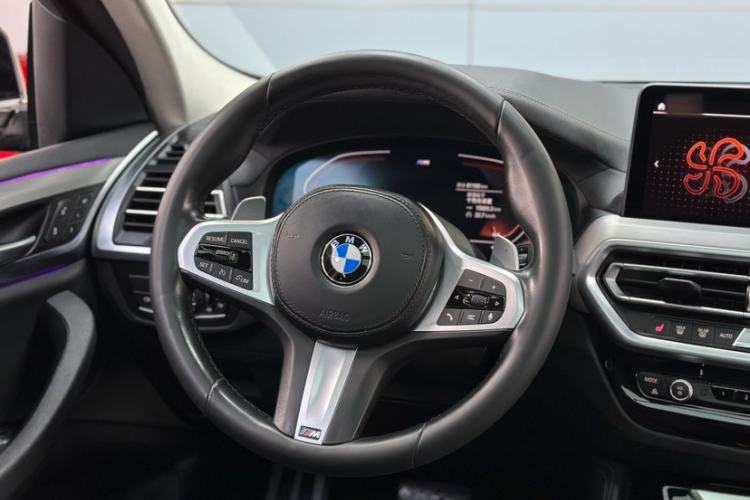 Used BMW X4 2022 xDrive 25i M Sport Package Interior 13