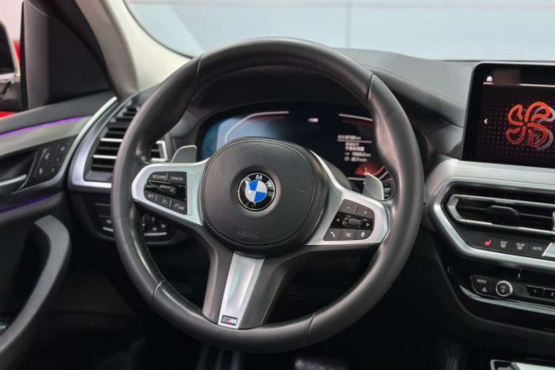 Used BMW X4 2022 xDrive 25i M Sport Package Interior 13