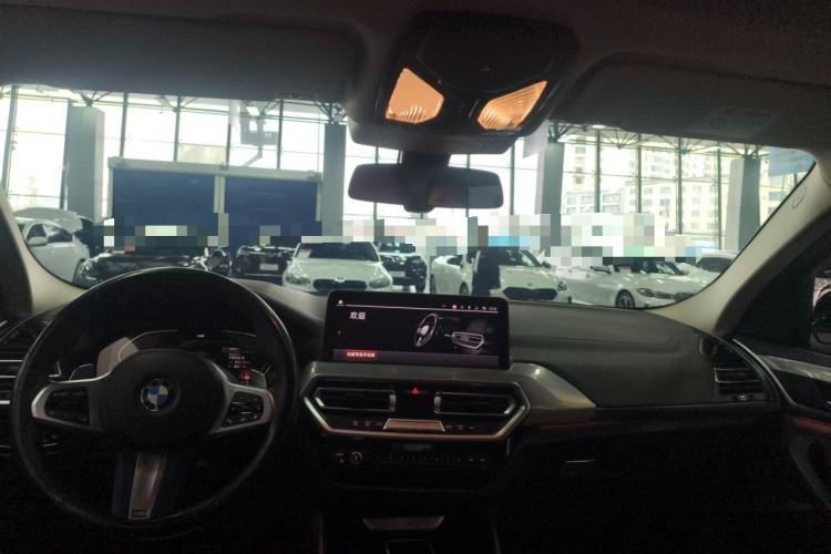 Used BMW X4 2022 xDrive 25i M Sport Package Interior 2
