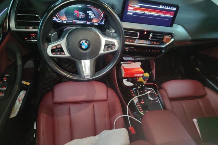 Used BMW X4 2022 xDrive 30i M Sport Package Interior 2