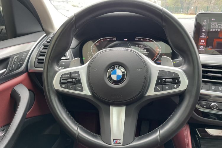 Used BMW X4 2022 xDrive 25i M Sport Package Interior 2