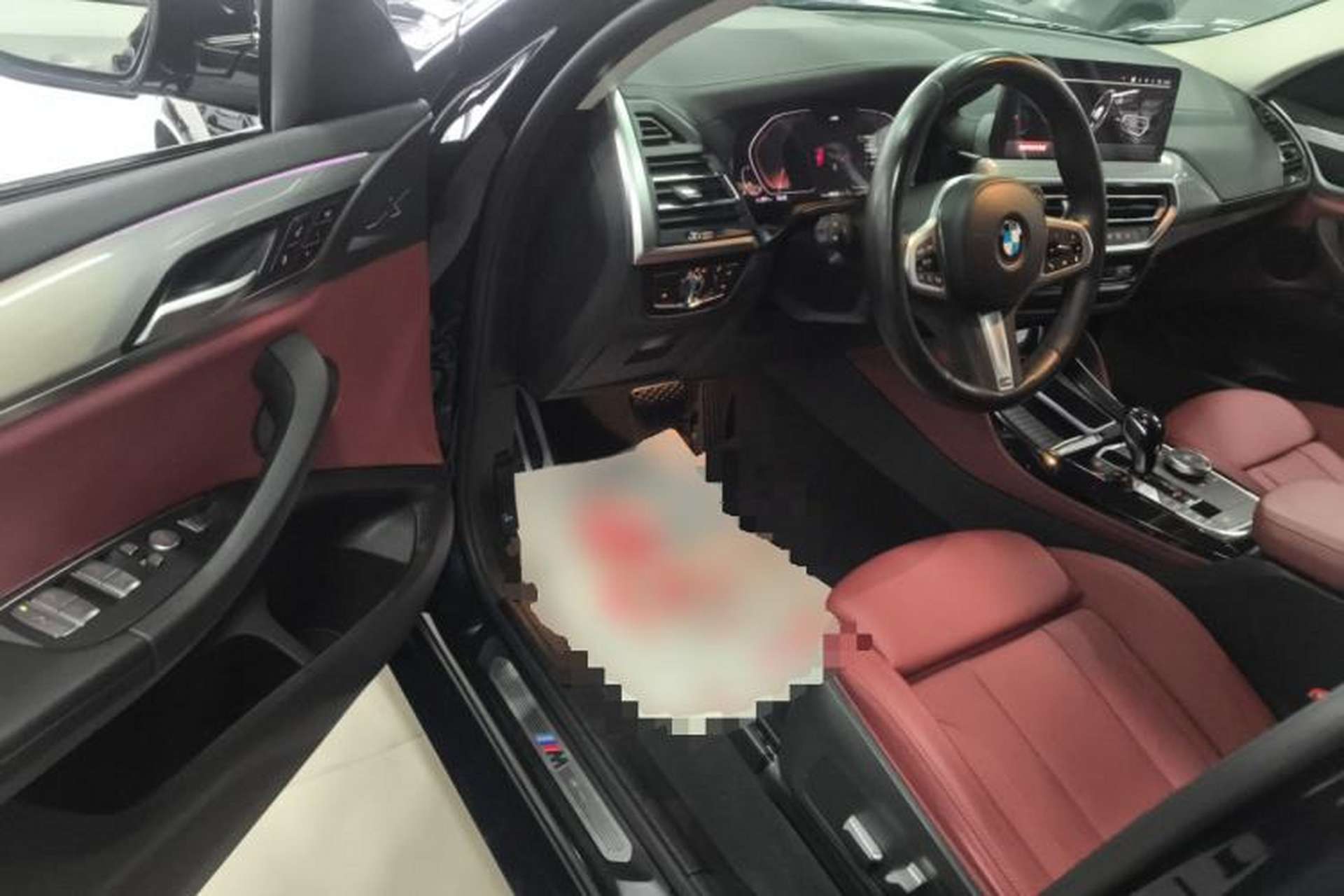 Used BMW X4 2022 xDrive 25i M Sport Package Interior 3