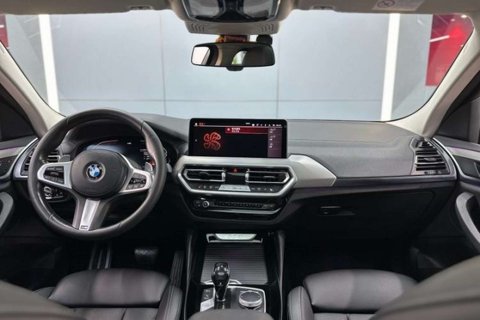 Used BMW X4 2022 xDrive 25i M Sport Package Interior 3