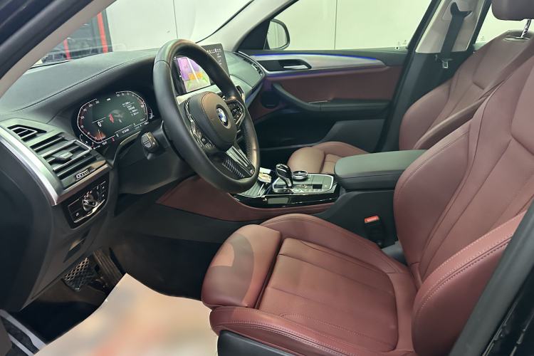 Used BMW X4 2022 xDrive 25i M Sport Package Interior 3